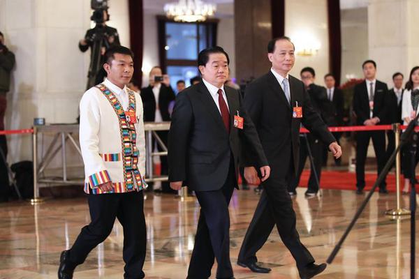 上古卷轴5吸血鬼怎么变回来